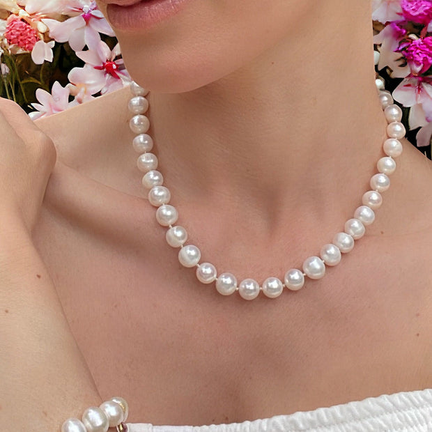 New! Freshwater Pearl & Diamond Knotted Necklace